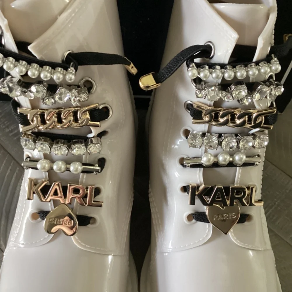 KARL LAGERFELD PARIS Topanga Embellished Rain Booties, size 7 - Picture 3 of 14